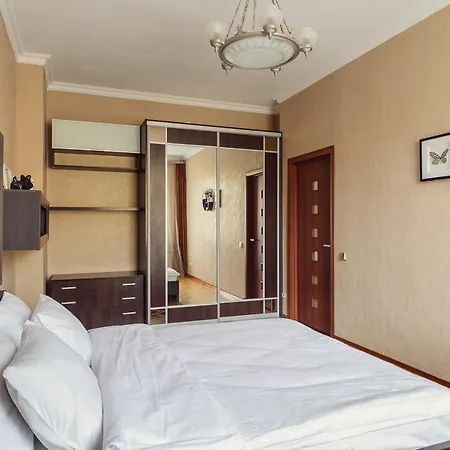 Apartland On Nezavisimosti 16 Apartment *