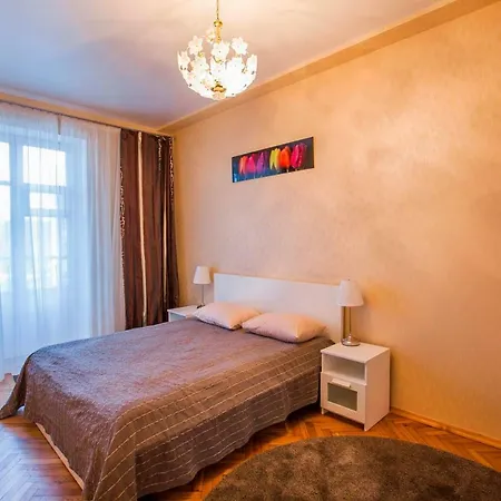 Apartland On Nezavisimosti 16